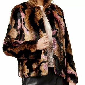 💜NWOT BAR III FAUX FUR COAT💜